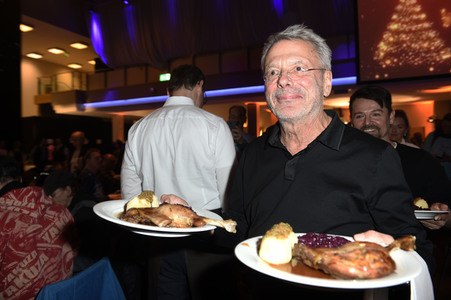 25. Weihnachtsfeier für Obdachlose und Bedürftige in Berlin