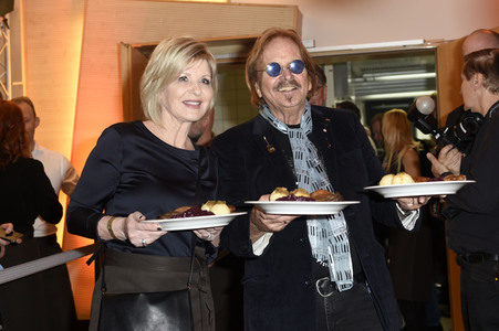 25. Weihnachtsfeier für Obdachlose und Bedürftige in Berlin