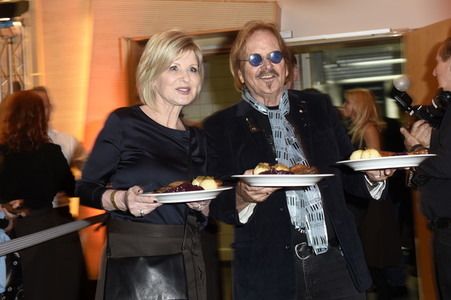 25. Weihnachtsfeier für Obdachlose und Bedürftige in Berlin