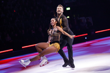 Eis-Revue 'Holiday on Ice - Supernova' in Köln