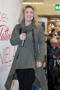 CD-Präsentation von Daniela Alfinito in Görltz