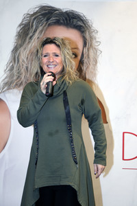 CD-Präsentation von Daniela Alfinito in Görltz