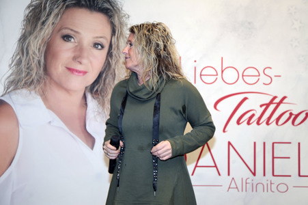 CD-Präsentation von Daniela Alfinito in Görltz