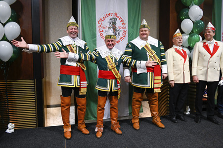 Einzug des Kölner Dreigestirns in die Hofburg in Köln