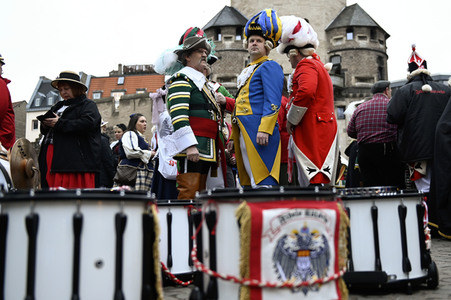 Einzug des Kölner Dreigestirns in die Hofburg in Köln