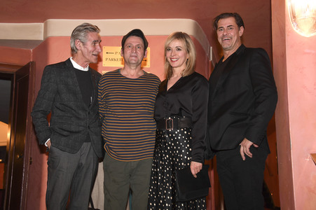 Theaterpremiere 'Trennung frei Haus' in München