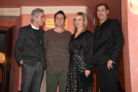 Theaterpremiere 'Trennung frei Haus' in München