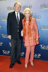 Musicalpremiere 'That's Life - Das Sinatra-Musical' in Berlin