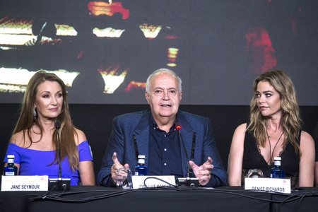 Pressetermin 'Resplandor y tinieblas' in Madrid