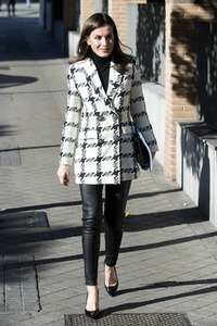 Königin Letizia besucht eine Sitzung der FEDER in Madrid