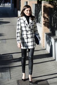 Königin Letizia besucht eine Sitzung der FEDER in Madrid