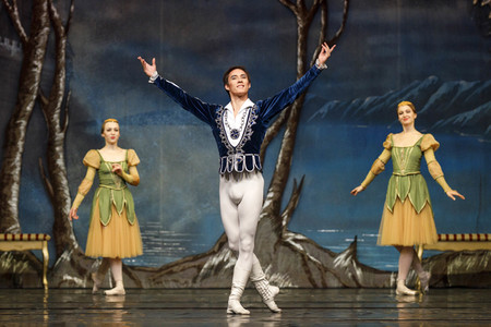 Das Russische Nationalballett mit 'Schwanensee' in Köln