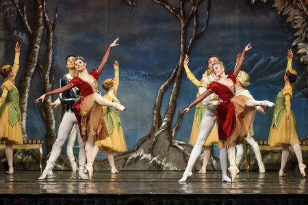 Das Russische Nationalballett mit 'Schwanensee' in Köln