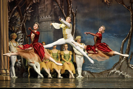 Das Russische Nationalballett mit 'Schwanensee' in Köln