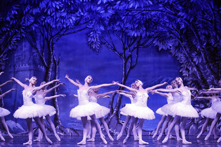 Das Russische Nationalballett mit 'Schwanensee' in Köln