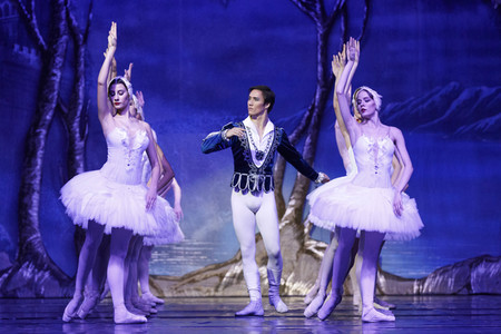 Das Russische Nationalballett mit 'Schwanensee' in Köln