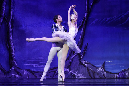 Das Russische Nationalballett mit 'Schwanensee' in Köln