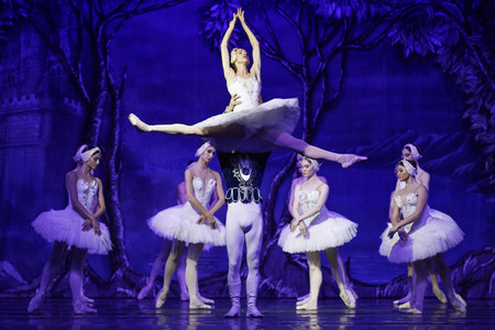 Das Russische Nationalballett mit 'Schwanensee' in Köln