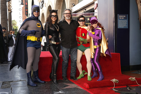 Burt Ward erhält einen Stern auf dem Hollywood Walk of Fame in Los Angeles
