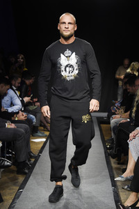 Dr. Sindsen Pompöös Fashion Party 'Shine Bright Like Pompöös' in Berlin