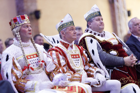 Übergabe der Ford Karnevalsfahrzeuge an das Kölner Karneval Dreigestirn in Köln