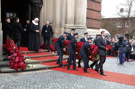 Trauerfeier für Jan Fedder in Hamburg