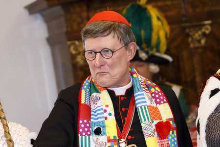 Kardinal Woelki begrüsst das Kölner Karneval Dreigestirn in Köln