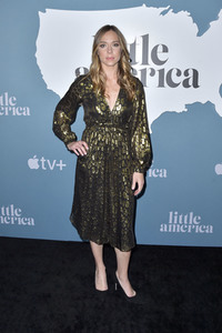 Serienpremiere 'Little America' in West Hollywood