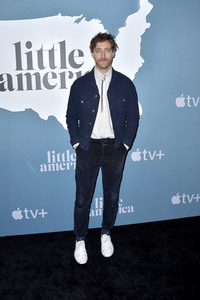 Serienpremiere 'Little America' in West Hollywood