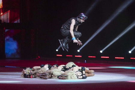 Eisrevue 'Holiday on Ice - Showtime' in Erfurt