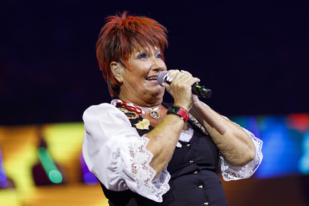 Kostümsitzung 'Lachende Kölnarena 2020' in Köln