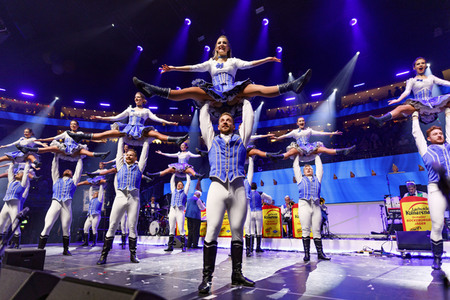 Kostümsitzung 'Lachende Kölnarena 2020' in Köln