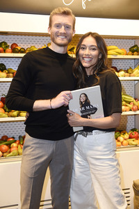 Buchpräsentation 'Dear Mama' von Anna Schürrle in Berlin