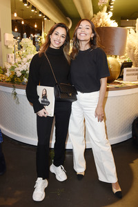 Buchpräsentation 'Dear Mama' von Anna Schürrle in Berlin