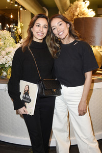 Buchpräsentation 'Dear Mama' von Anna Schürrle in Berlin