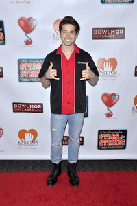 Stars & Strikes Celebrity Bowling Turnier 2020 in Anaheim