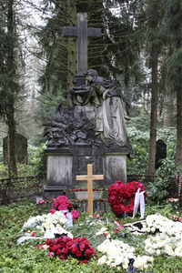 Grabstätten Prominenter in Hamburg