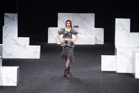 Ana Locking Fashion Show auf der Mercedes-Benz Fashion Week Madrid Autumn/Winter 2020