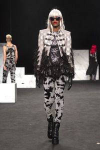 Ana Locking Fashion Show auf der Mercedes-Benz Fashion Week Madrid Autumn/Winter 2020