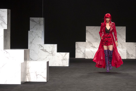 Ana Locking Fashion Show auf der Mercedes-Benz Fashion Week Madrid Autumn/Winter 2020