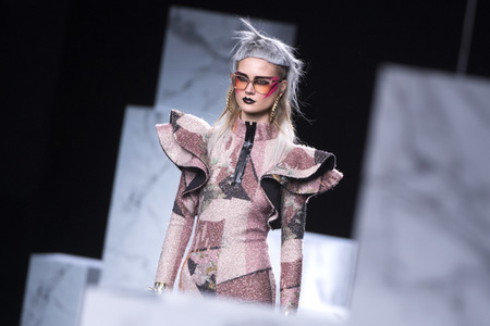 Ana Locking Fashion Show auf der Mercedes-Benz Fashion Week Madrid Autumn/Winter 2020