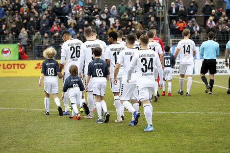 Fußballspiel SV Babelsberg 03 gegen BSG Chemie Leipzig in Potsdam