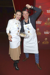 Dinner-Show 'Cornelia Polettos Palazzo' in Hamburg