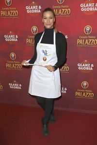 Dinner-Show 'Cornelia Polettos Palazzo' in Hamburg