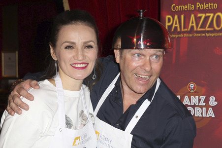 Dinner-Show 'Cornelia Polettos Palazzo' in Hamburg