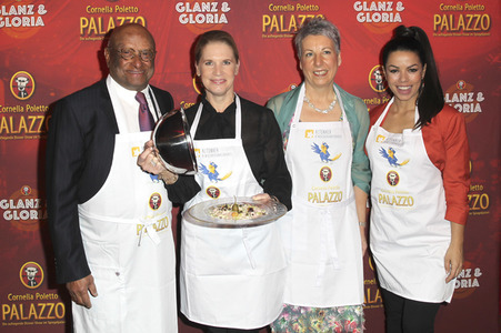Dinner-Show 'Cornelia Polettos Palazzo' in Hamburg