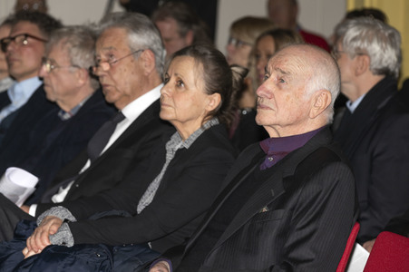 Vernissage zur Ausstellung 'Vom Flug der Freiheit' von Armin Mueller-Stahl in Kamenz