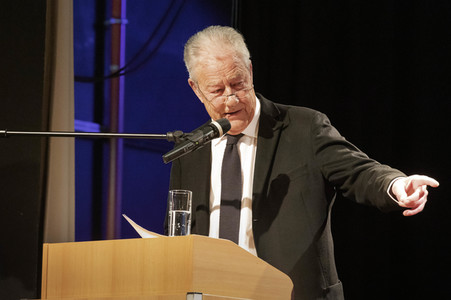 Vernissage zur Ausstellung 'Vom Flug der Freiheit' von Armin Mueller-Stahl in Kamenz