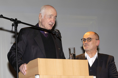 Vernissage zur Ausstellung 'Vom Flug der Freiheit' von Armin Mueller-Stahl in Kamenz