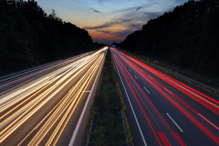Symbolfoto Autobahn